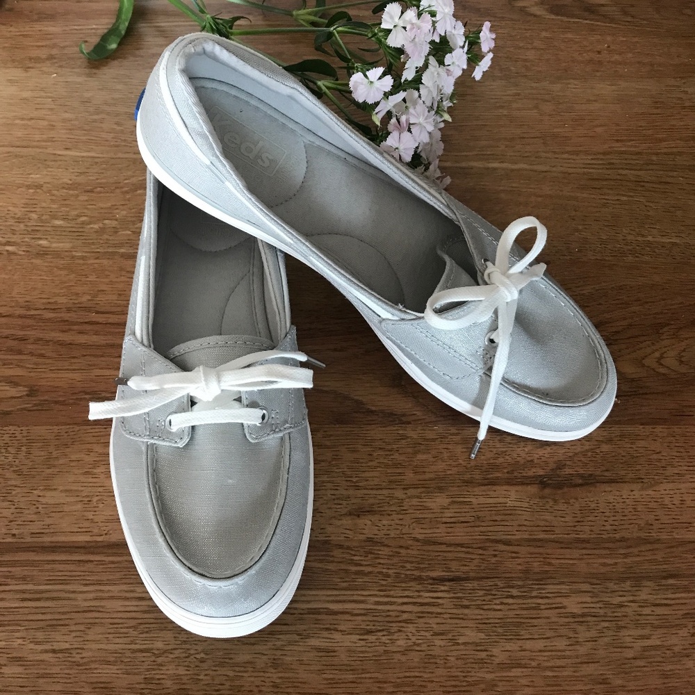 Keds Glimmer Canvas Sneakers. Grey. Size 9